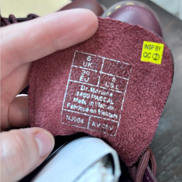 Dr. Martens Women's  🍒 Red 1460 Pascal Virginia Great condition - Picture 10 of 12